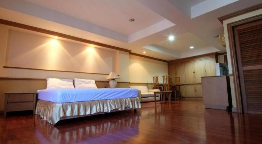 Alameda Suites Hotel Bangkok Buitenkant foto