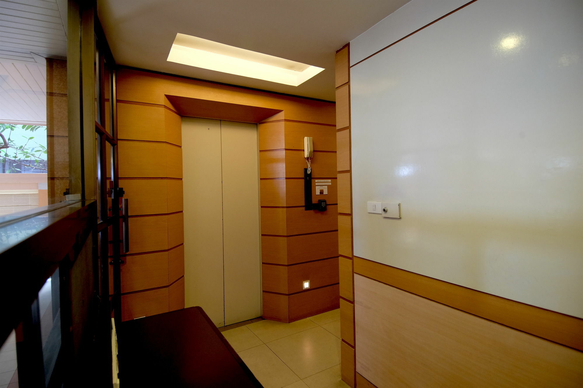 Alameda Suites Hotel Bangkok Buitenkant foto